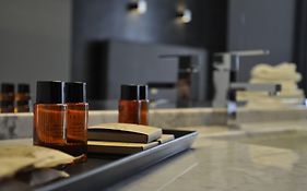 Place 24 Suites & Wellness